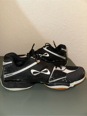 Nfinity Volleyball Indoor Court Shoes